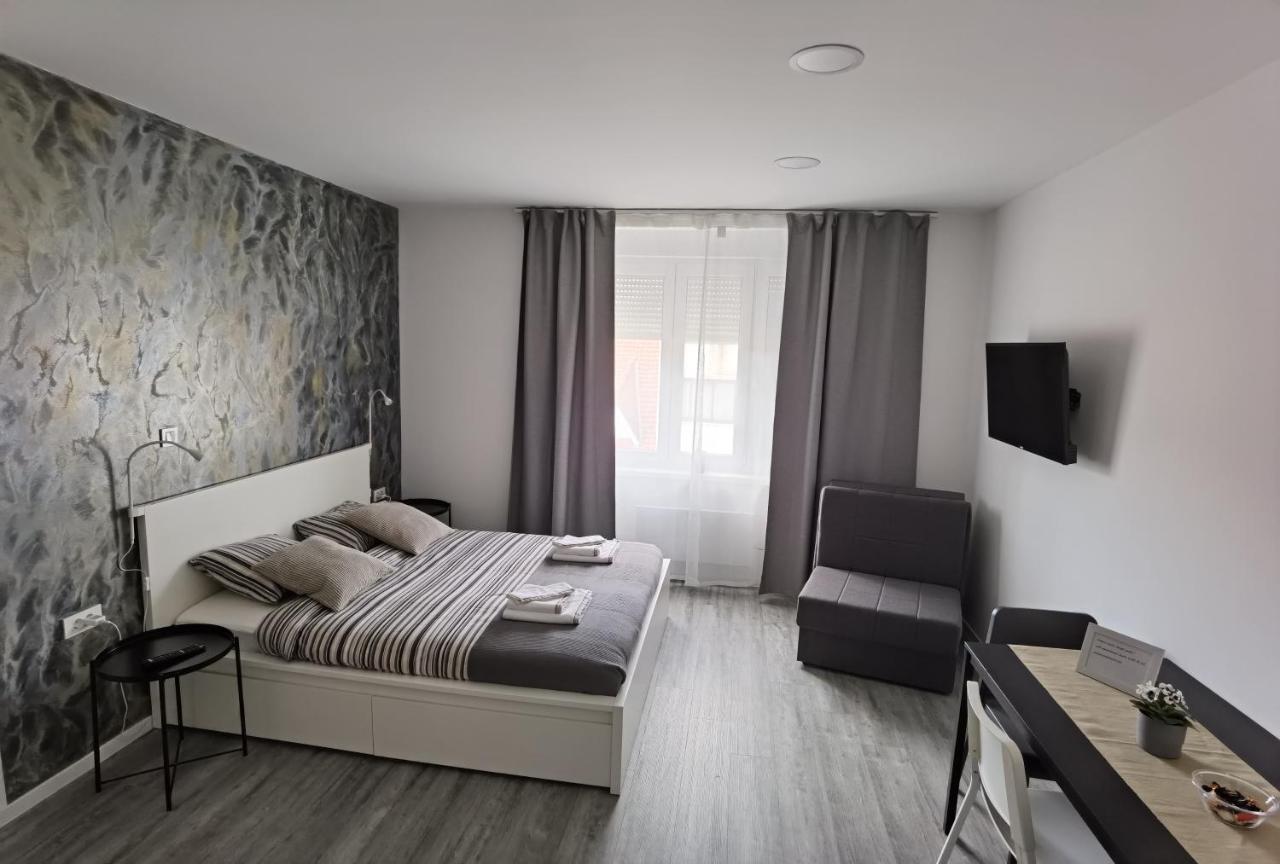 Karlo Apartment *
