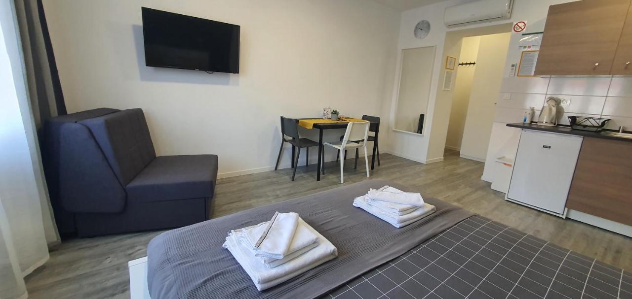Karlo Apartment *
